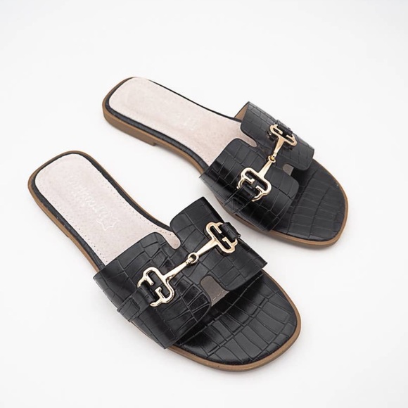 Black Made in Greece Sandals - Picture 2 of 4
